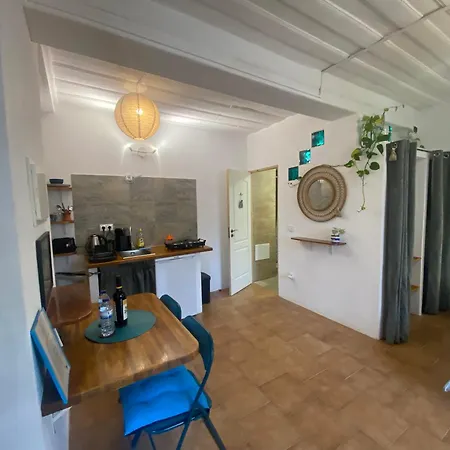 Casa Lovits - Cozy One-bedroom With Modern Comforts