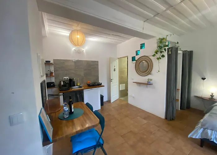 Casa Lovits - Cozy One-bedroom With Modern Comforts