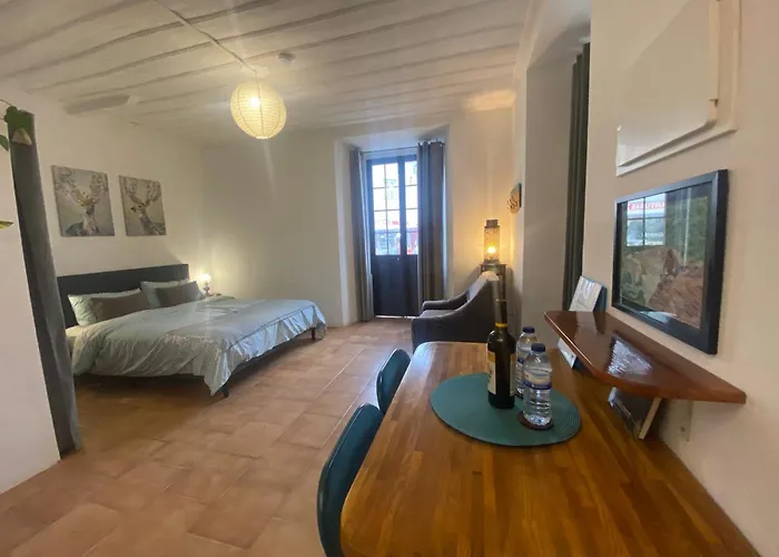 Lejlighed Casa Lovits - Cozy One-bedroom With Modern Comforts